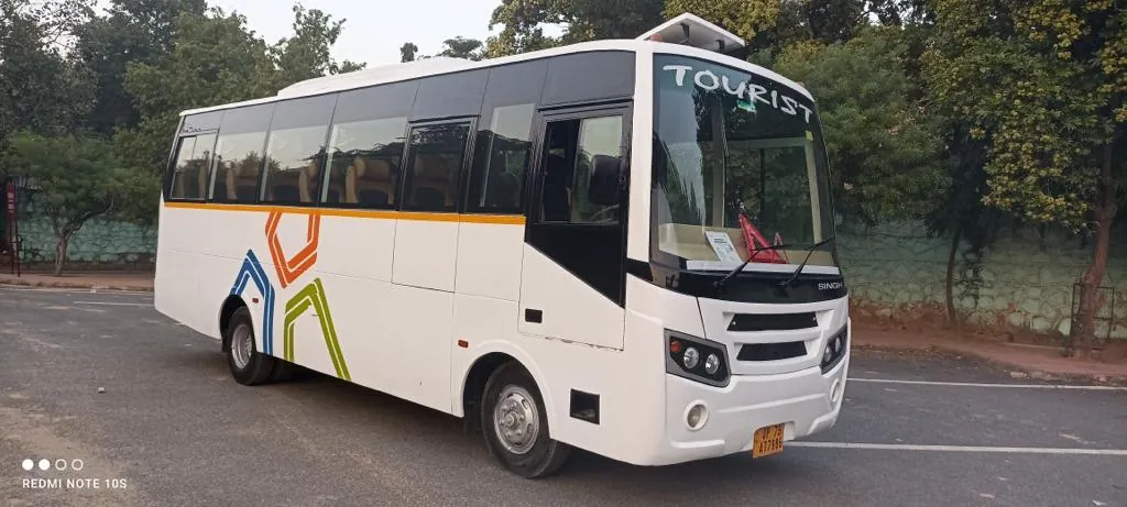 26 Seater Tempo Traveller on Rent in Delhi